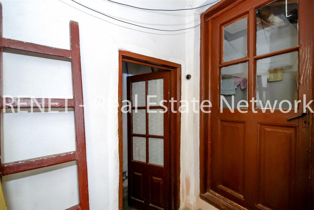 Casa 2 camere STEFAN CEL MARE - TUNARI singur curte OCAZIE!