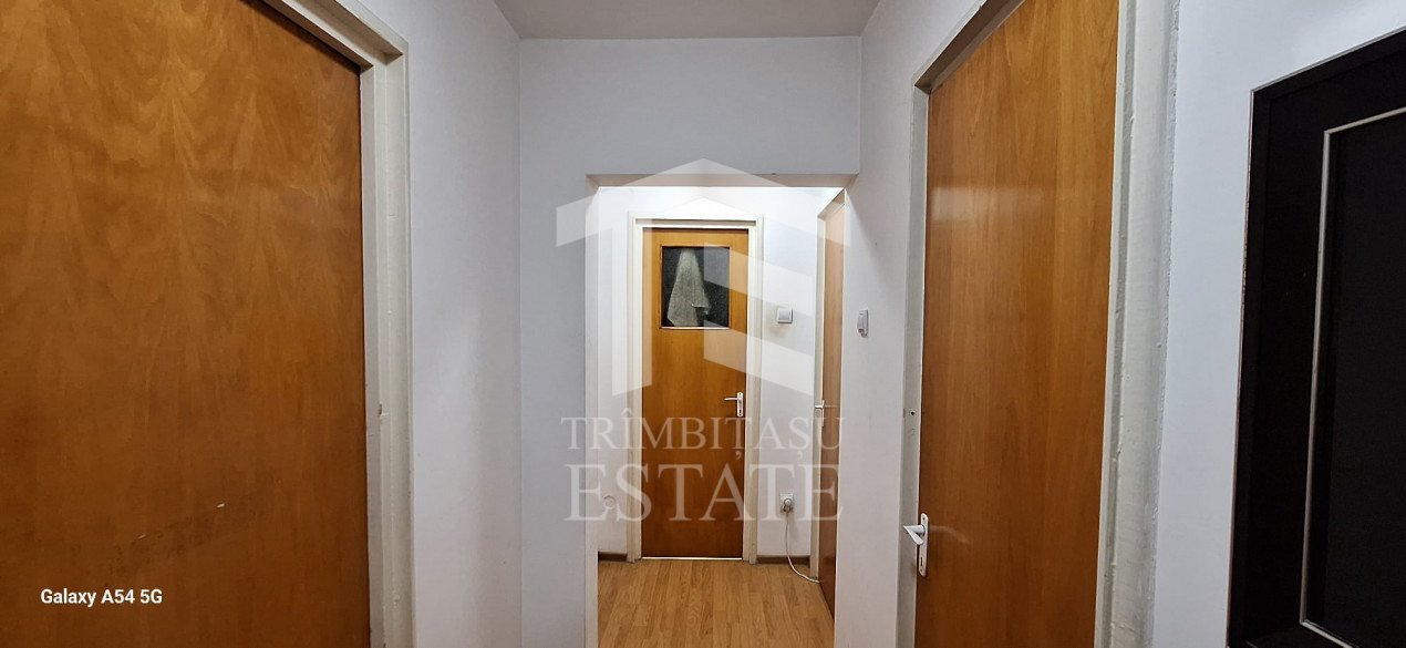 Apartament 3 camere dec Iuliu Maniu- P-ta Gorjului 