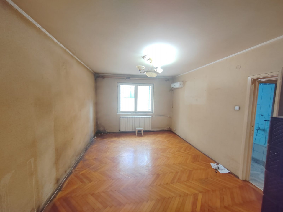 Sos.Giurgiului, Apartament 2 camere curte si boxa in proprietate