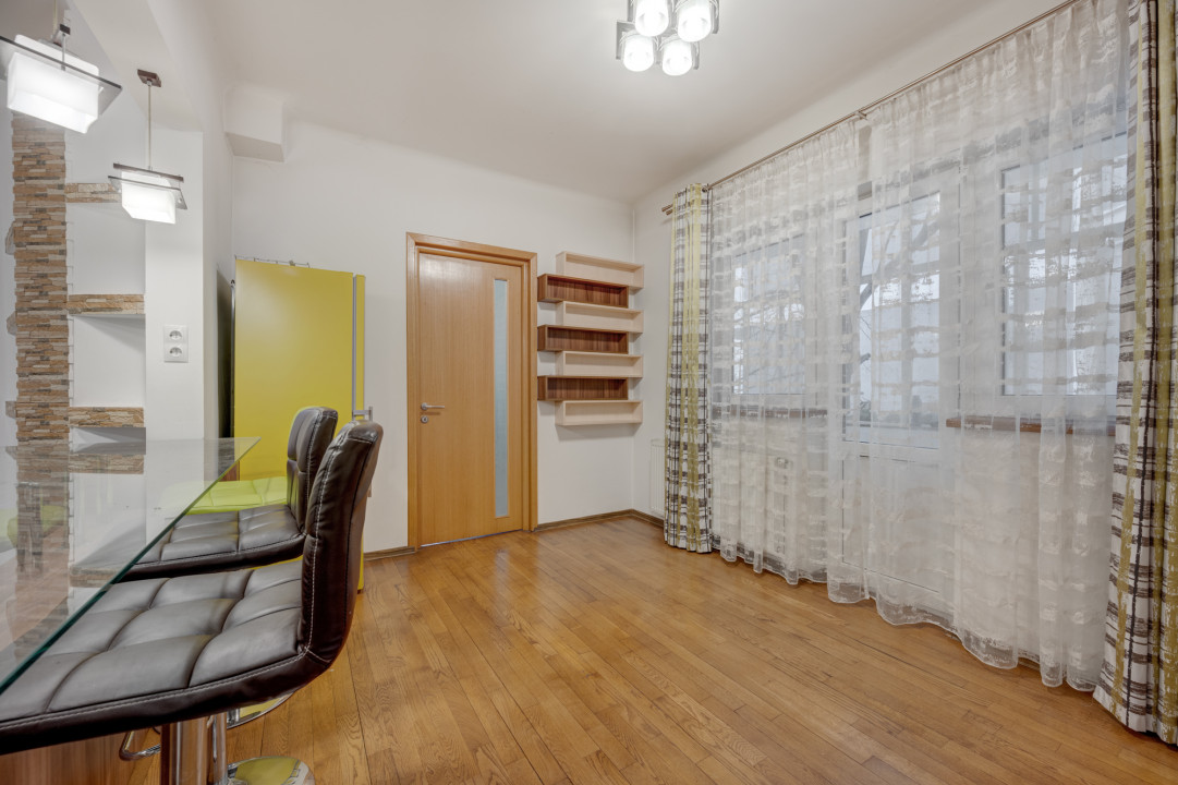 2 Apartamente  in Vila 5 Cam Metrou Basarab Gara de Nord