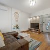 2 Apartamente  in Vila 5 Cam Metrou Basarab Gara de Nord