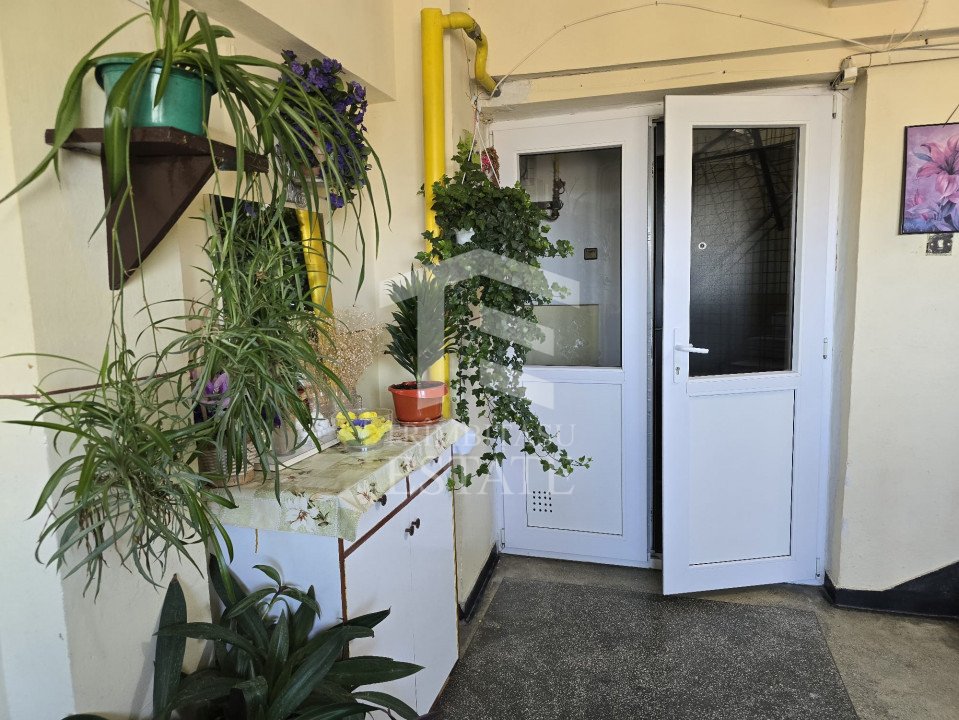 Centru - Apartament de 4 camere cu vedere Panoramica la Marea Neagra.
