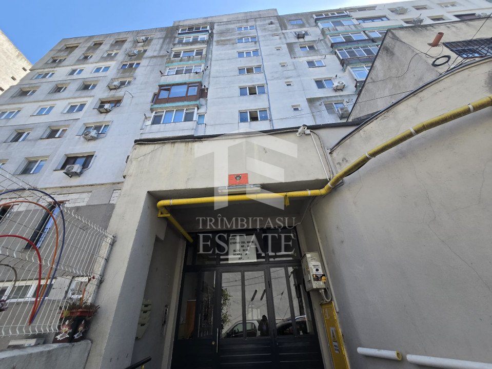 Centru - Apartament de 4 camere cu vedere Panoramica la Marea Neagra.
