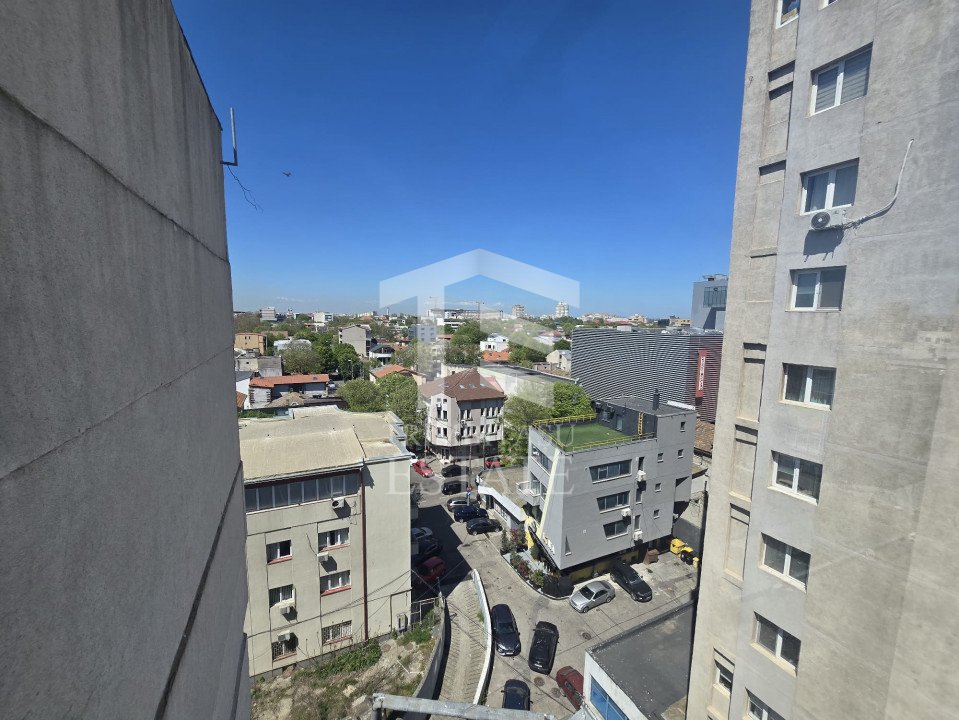 Centru - Apartament de 4 camere cu vedere Panoramica la Marea Neagra.