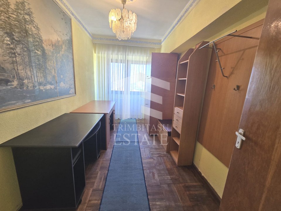 Centru - Apartament de 4 camere cu vedere Panoramica la Marea Neagra.