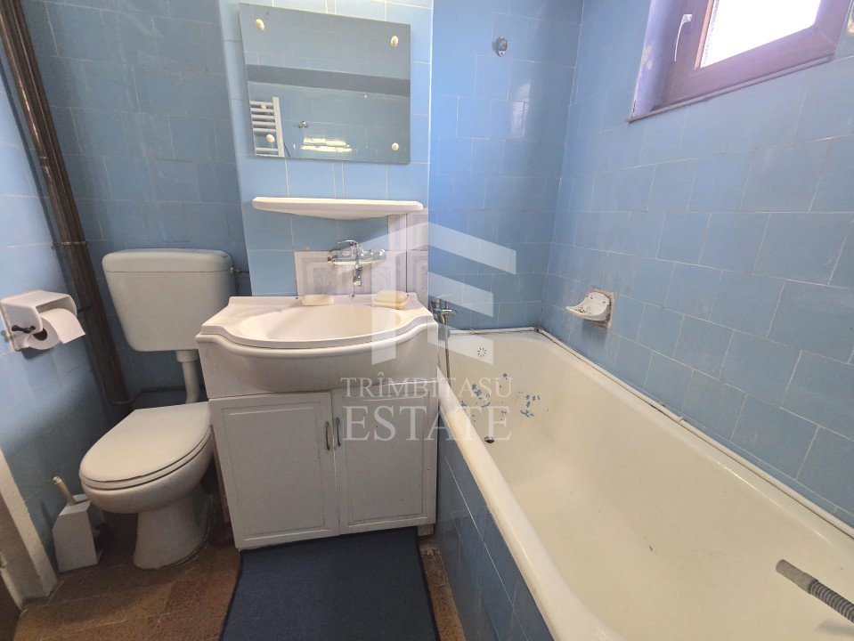 Centru - Apartament de 4 camere cu vedere Panoramica la Marea Neagra.
