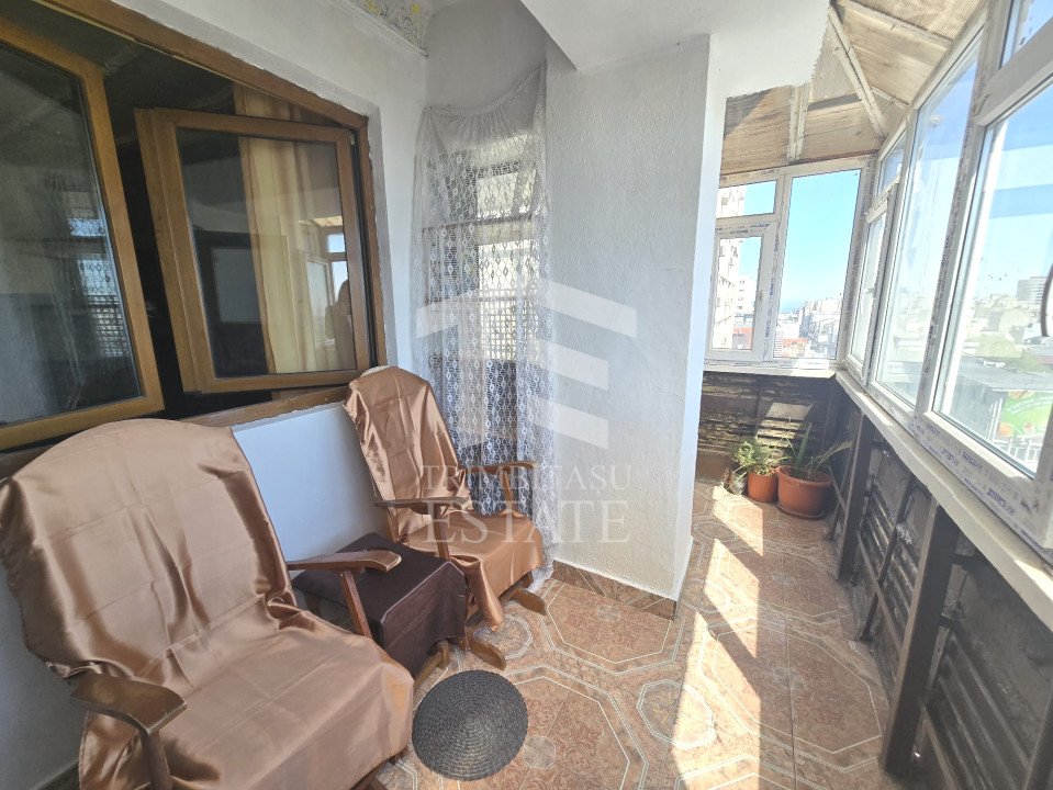 Centru - Apartament de 4 camere cu vedere Panoramica la Marea Neagra.