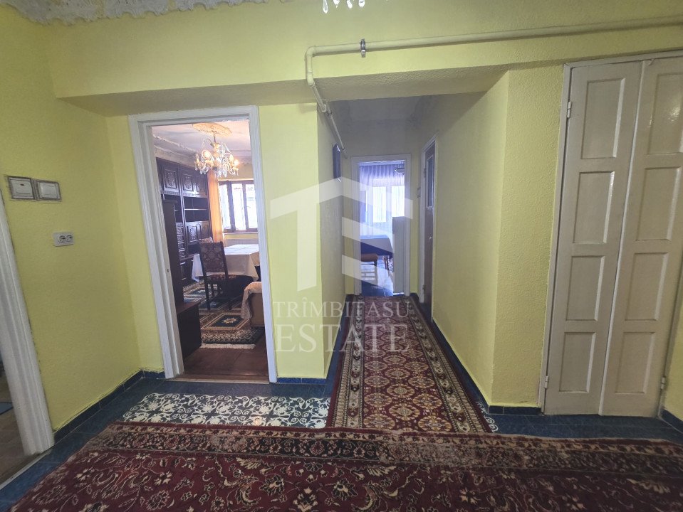 Centru - Apartament de 4 camere cu vedere Panoramica la Marea Neagra.