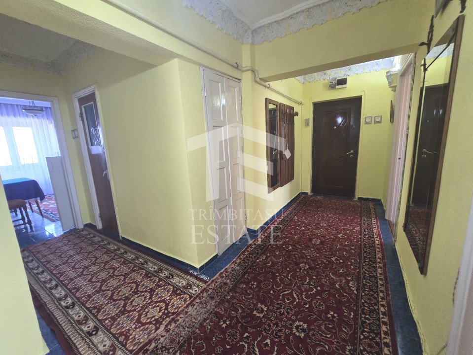 Centru - Apartament de 4 camere cu vedere Panoramica la Marea Neagra.