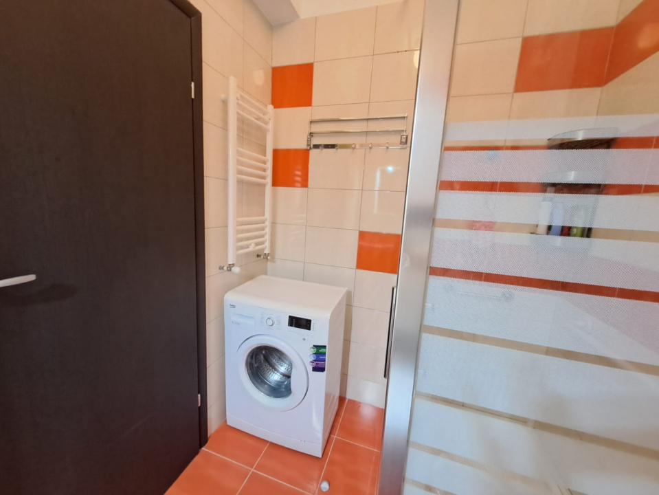 Garsoniera dubla 40 mp + balcon Auchan Militari