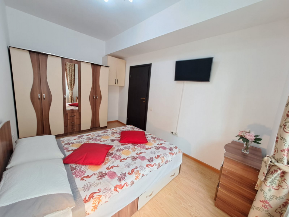 Garsoniera dubla 40 mp + balcon Auchan Militari