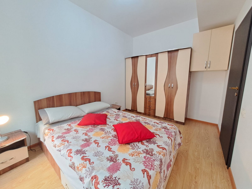 Garsoniera dubla 40 mp + balcon Auchan Militari