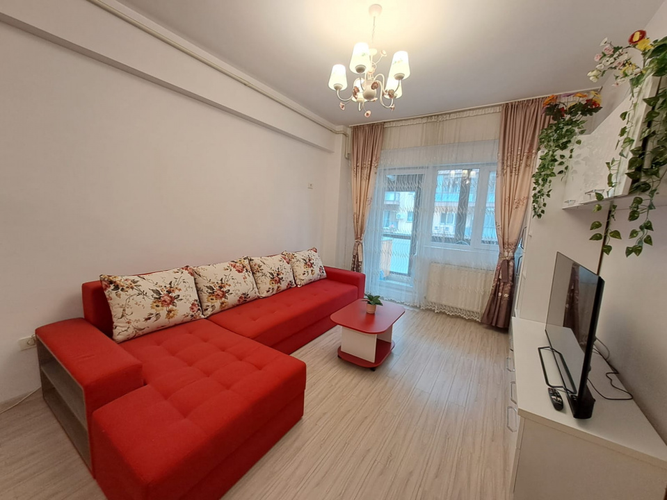 Garsoniera dubla 40 mp + balcon Auchan Militari
