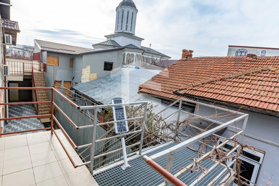  Bucurestii Noi - Chitila Apartament 3  cam la curte, + terasa, comision 0%