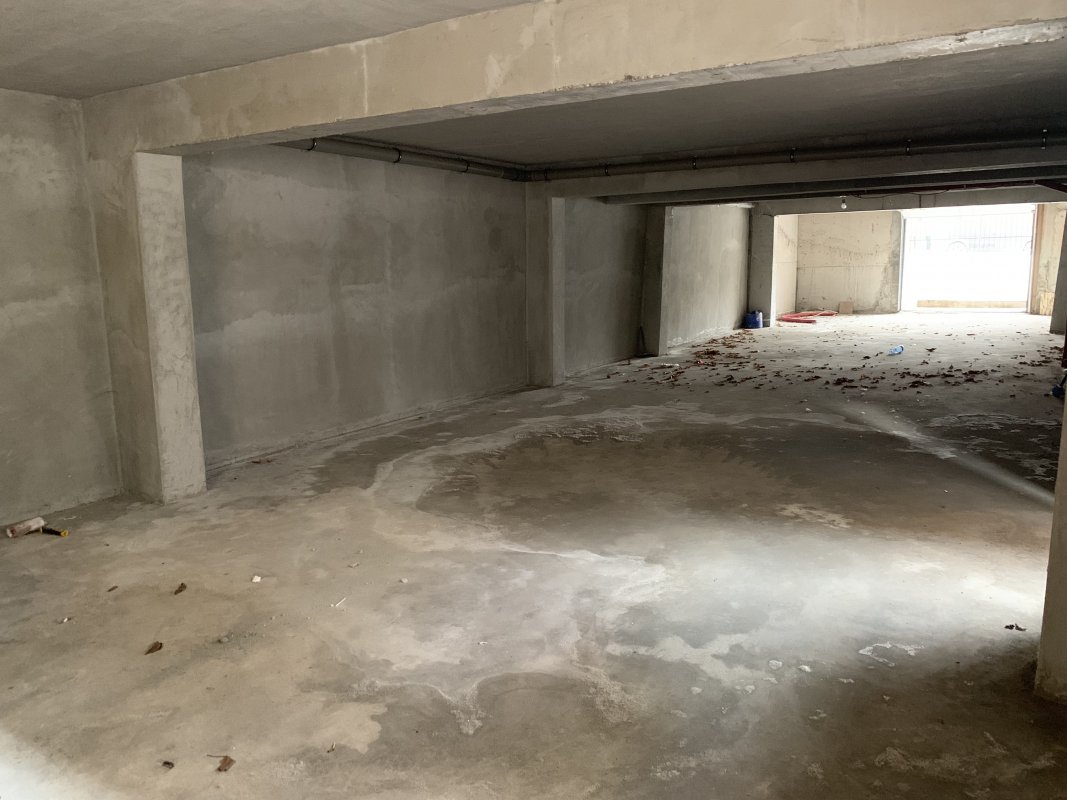 Colentina - str. Salciilor, demisol din 3 Open-Space